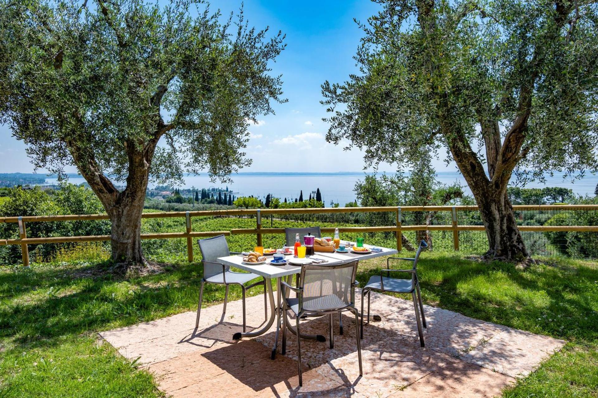 Appartamenti Ca' Mure Bardolino Bagian luar foto